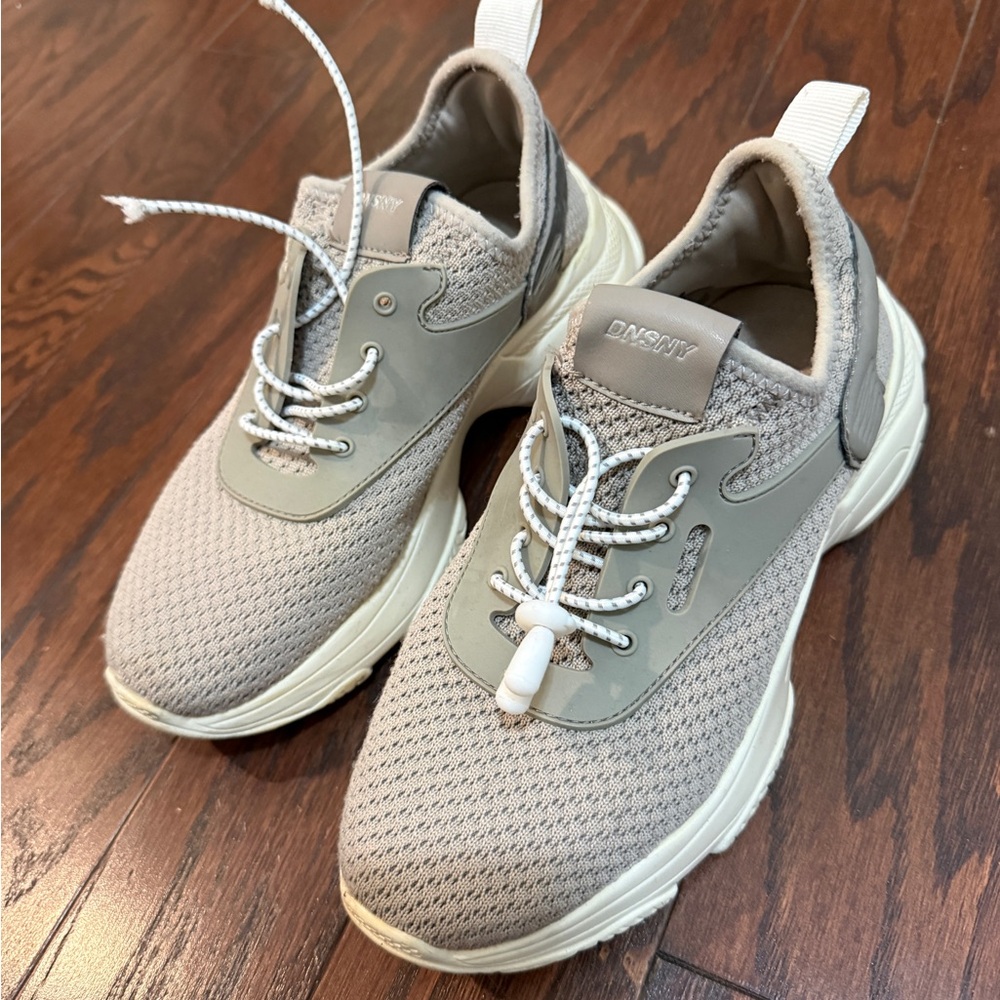 DNSNY sneakers women’s